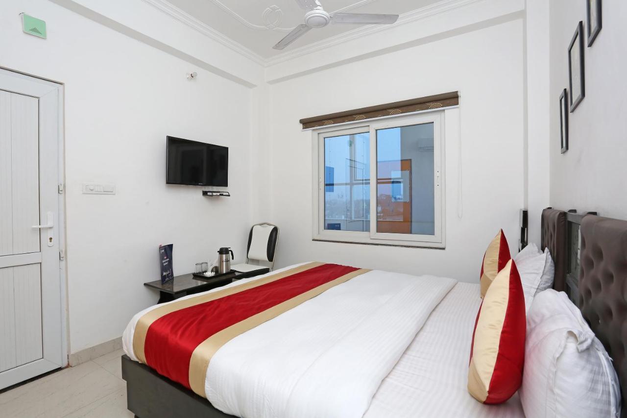 Oyo 11306 Ss Hotel Gorakhpur Dış mekan fotoğraf