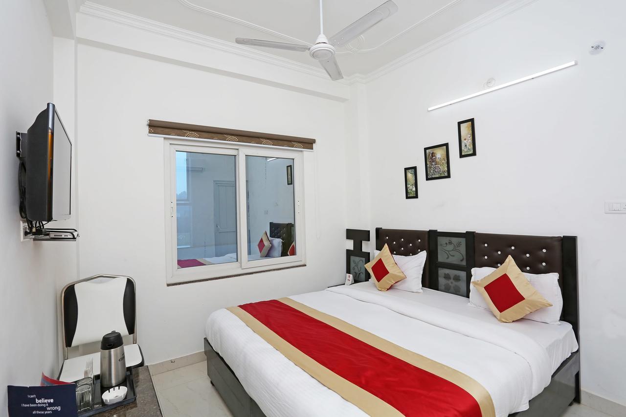 Oyo 11306 Ss Hotel Gorakhpur Dış mekan fotoğraf